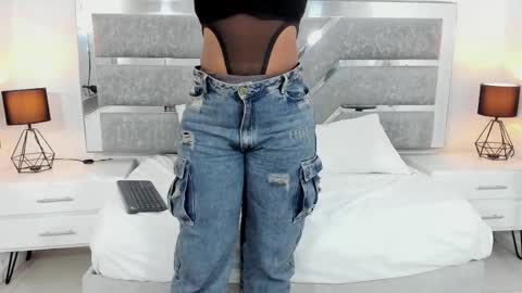 Snapshot of sky_bigass chatting on 04.09.26 Sky online show from 04.09.26