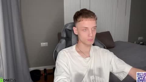 Snapshot of sky_hunter chatting on 11.06.25 sky_hunter online show from 11.06.25