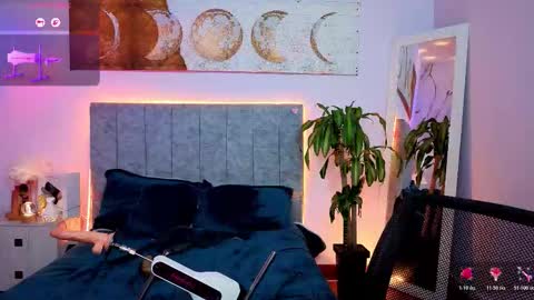 Snapshot of sky_jules chatting on 03.11.26 Daniel online show from 03.11.26