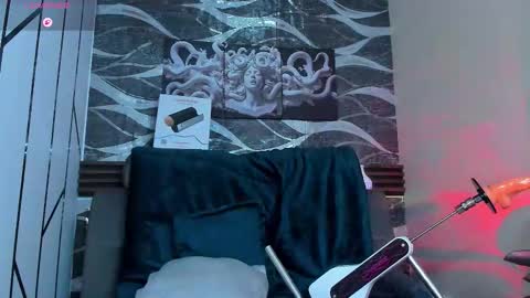 Snapshot of sky_jules chatting on 03.12.26 Daniel online show from 03.12.26