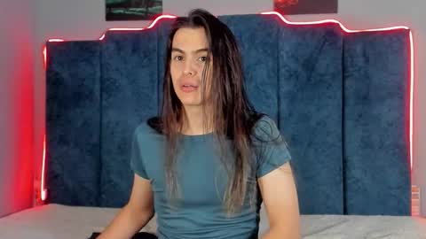 Snapshot of sky_liink chatting on 11.01.25 Santiago online show from 11.01.25