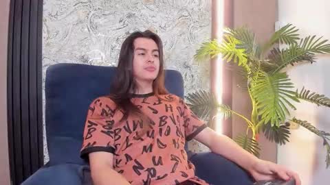 Snapshot of sky_liink chatting on 01.12.26 Santiago online show from 01.12.26