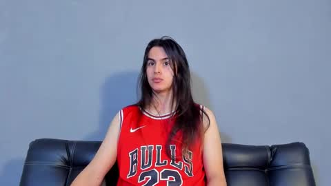 Snapshot of sky_liink chatting on 02.14.26 Santiago online show from 02.14.26