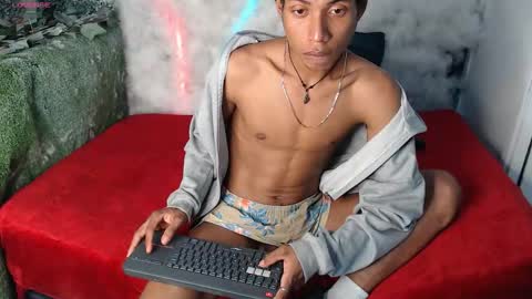 Snapshot of sky_walkerss chatting on 03.12.26 sky_walkerss online show from 03.12.26