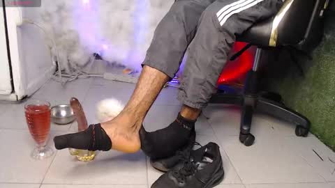 Snapshot of sky_walkerss chatting on 03.16.26 sky_walkerss online show from 03.16.26