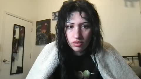 Snapshot of skybabytv chatting on 10.28.25 skybabytv online show from 10.28.25