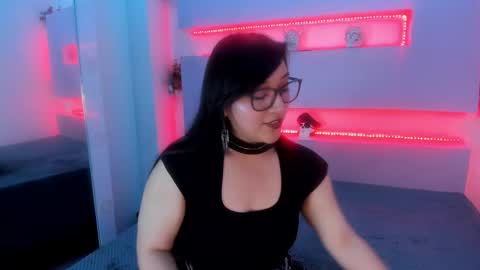 Snapshot of skye_bluee_ chatting on 10.01.25 skye_bluee_ online show from 10.01.25