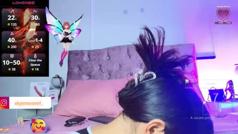 Snapshot of skye_moore chatting on 11.13.25 skye moore online show from 11.13.25