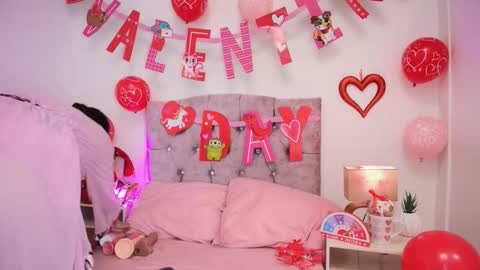 Snapshot of skye_moore chatting on 02.14.26 skye moore online show from 02.14.26