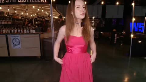 Snapshot of skyewatson chatting on 11.09.25 Skye Watson online show from 11.09.25