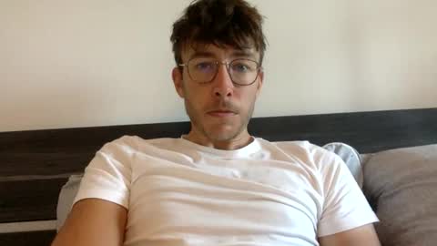 skyisthelimit1995 online show from 11.30.25