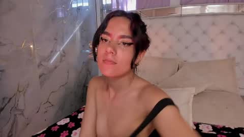 Snapshot of skyler_rouse chatting on 05.30.26 skyler_rouse online show from 05.30.26