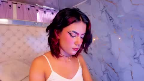 Snapshot of skyler_rouse chatting on 06.25.26 skyler_rouse online show from 06.25.26
