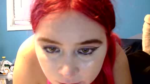 Snapshot of skylerrayy chatting on 11.09.25 skylerrayy online show from 11.09.25