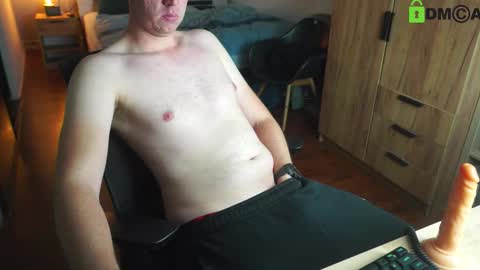 Snapshot of skylinebaby chatting on 10.12.25 skylinebaby online show from 10.12.25