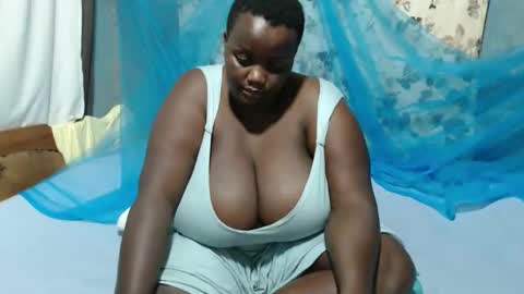 Snapshot of skylla07 chatting on 05.16.26 sheliah online show from 05.16.26