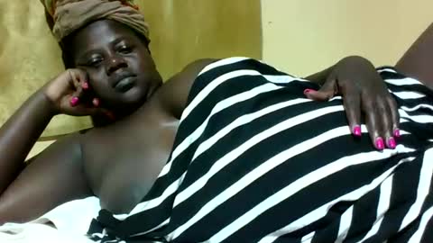 Snapshot of skyra1 chatting on 01.20.25 skyra1 online show from 01.20.25