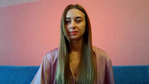 Snapshot of skyremnant chatting on 12.18.25 skyremnant online show from 12.18.25