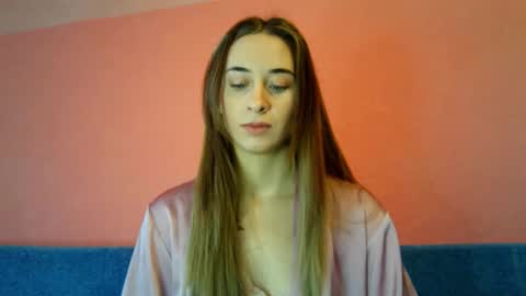 Snapshot of skyremnant chatting on 12.20.25 skyremnant online show from 12.20.25