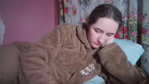 skyressie333 online show from 12.12.24