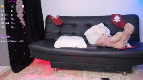 Snapshot of skyssoul chatting on 12.10.24 cielo     online show from 12.10.24