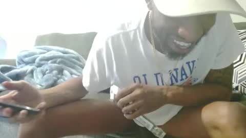 slangingandhanging86 online show from 12.14.24