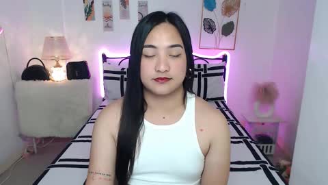 Queen Cyrine online show from 03.13.26