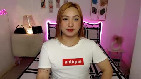 Snapshot of slave_amanda69 chatting on 06.10.26 Queen Cyrine online show from 06.10.26