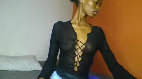 Snapshot of slaybby chatting on 03.01.25 Slaybby online show from 03.01.25