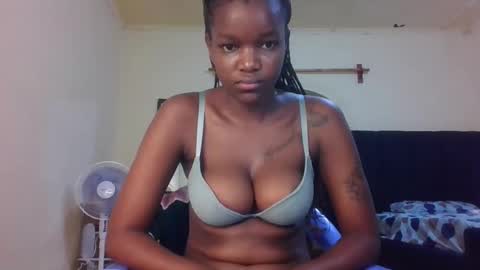 Snapshot of sleek_ass chatting on 11.10.25 sleek_ass online show from 11.10.25