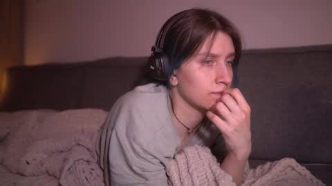 Snapshot of sleepingsonya chatting on 03.25.26 Sonya online show from 03.25.26