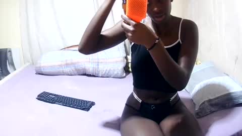 Snapshot of slender_sweetbabe chatting on 07.15.26 slender_sweetbabe online show from 07.15.26