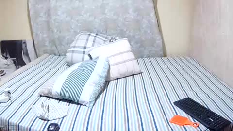 Snapshot of slender_sweetbabe chatting on 08.05.26 slender_sweetbabe online show from 08.05.26