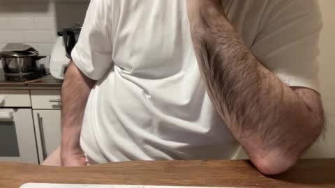 Snapshot of slice5 chatting on 12.16.25 slice5 online show from 12.16.25