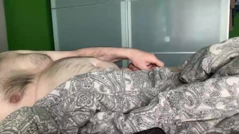 Snapshot of slice5 chatting on 03.15.26 slice5 online show from 03.15.26