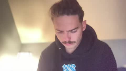 Snapshot of slickmass chatting on 01.02.25 SlickMass online show from 01.02.25