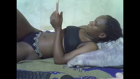 Snapshot of slim_girl3 chatting on 02.23.25 slim_girl3 online show from 02.23.25