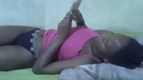 Snapshot of slim_girl3 chatting on 02.28.25 slim_girl3 online show from 02.28.25