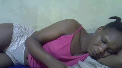 Snapshot of slim_girl3 chatting on 03.01.25 slim_girl3 online show from 03.01.25