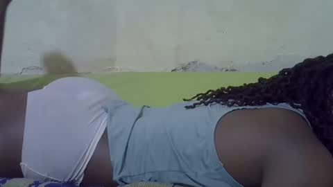 Snapshot of slim_girl3 chatting on 03.05.25 slim_girl3 online show from 03.05.25