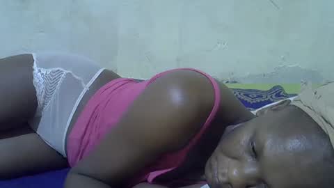 Snapshot of slim_girl3 chatting on 03.07.25 slim_girl3 online show from 03.07.25