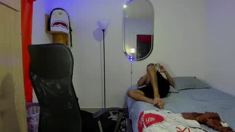 Snapshot of slim_master12 chatting on 02.21.25 slim_master12 online show from 02.21.25