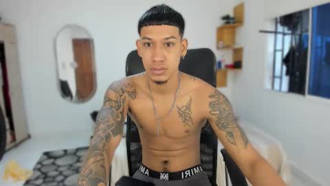 Snapshot of slim_master12 chatting on 09.09.25 slim_master12 online show from 09.09.25