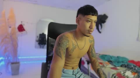 Snapshot of slim_master12 chatting on 12.13.25 slim_master12 online show from 12.13.25