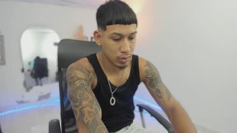 Snapshot of slim_master12 chatting on 01.16.26 slim_master12 online show from 01.16.26