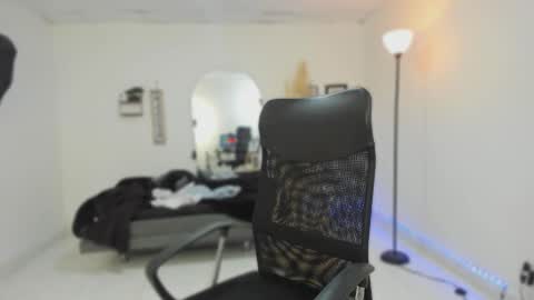 Snapshot of slim_master12 chatting on 01.18.26 slim_master12 online show from 01.18.26