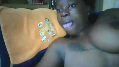 Snapshot of slim_petite_ebony chatting on 07.15.26 slim_petite_ebony online show from 07.15.26