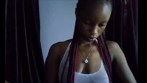 Snapshot of slim_petitqueen chatting on 11.24.25 Alice online show from 11.24.25