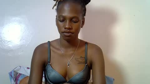 Snapshot of slim_shaddy01 chatting on 01.11.26 slim shaddy01 online show from 01.11.26