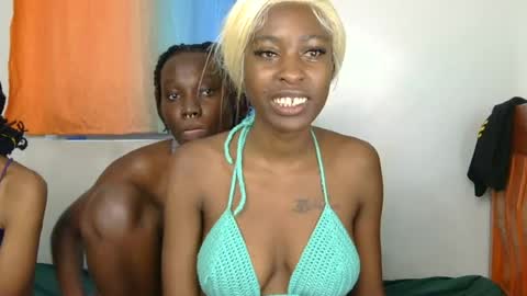 Snapshot of slimdoll2 chatting on 06.19.26 slimdoll2 online show from 06.19.26